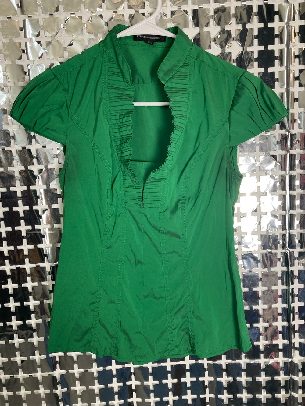 Express Emerald Green Ruffle V-Neck Short Sleeve Blouse